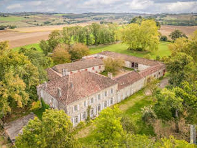 Château vente à Agen