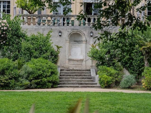 Château vente à Nîmes, Uzès