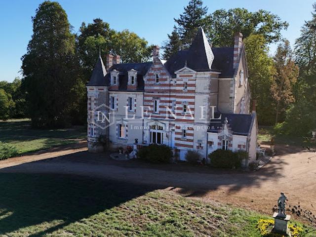 Château vente à Saint-Maixent-l'École, Deux-Sèvres