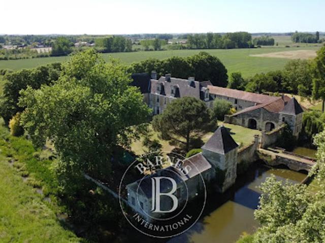 Château vente à Châtellerault, Vienne