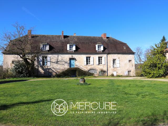 Château vente à Confolens