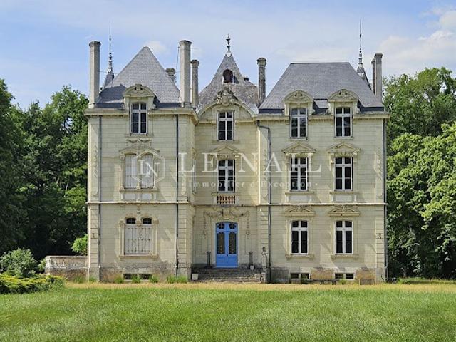 Château vente à Angers