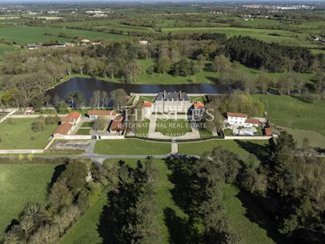 Château vente à La Roche-sur-Yon, La Roche-sur-yon