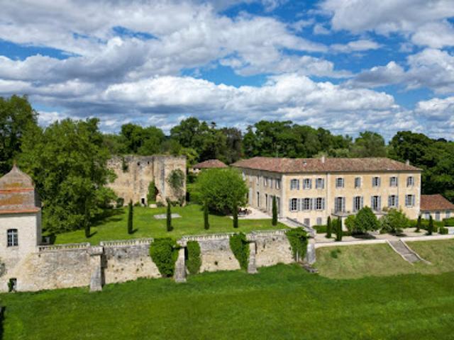 Château vente à Largentière, Montréal