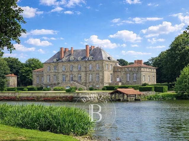 Château vente à Nantes