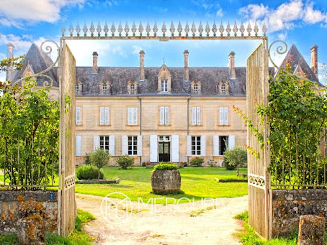 Château vente à Saintes