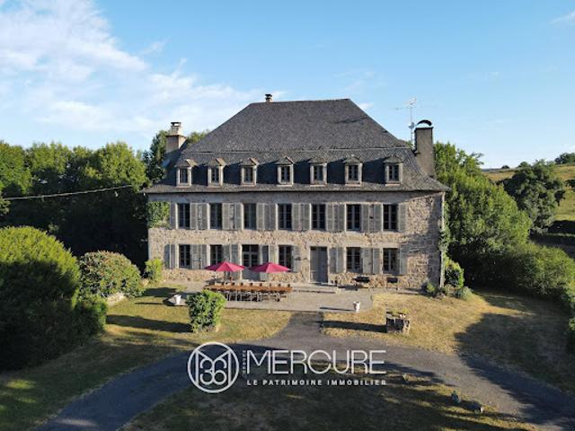Château vente à Champagnac, Cantal