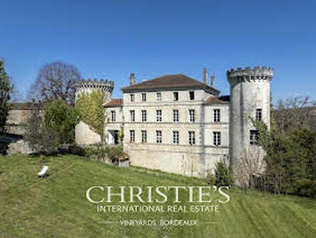 Château vente à France métropolitaine, Aignes-et-puypéroux