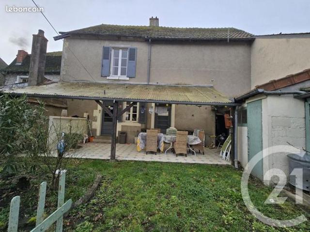 Maison vente à Saint-Amand-Montrond, Sagonne