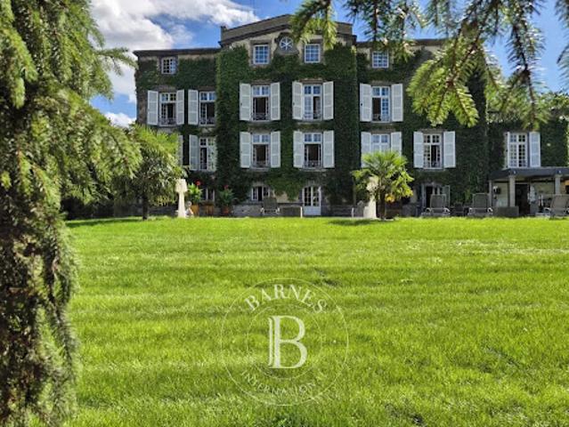 Château vente à Riom, Cellule