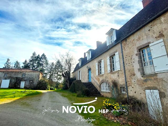 Château vente à Confolens