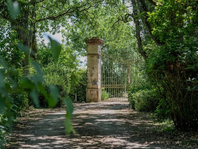 Château vente à Riom, Saint-sulpice