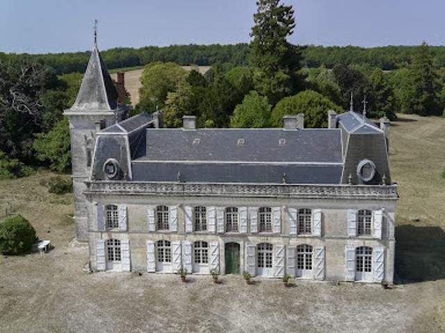Château vente à Angoulême, Aignes-et-puypéroux
