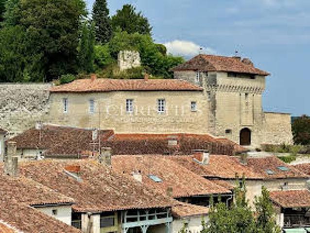 Château vente à France métropolitaine, Aubeterre-sur-dronne