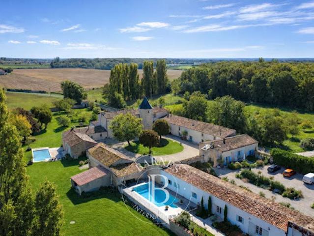 Château vente à Rochefort, Royan