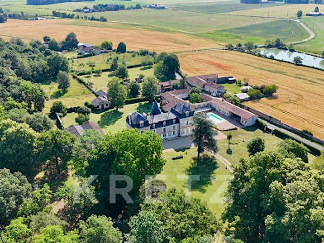 Château vente à Châtellerault, Lencloître