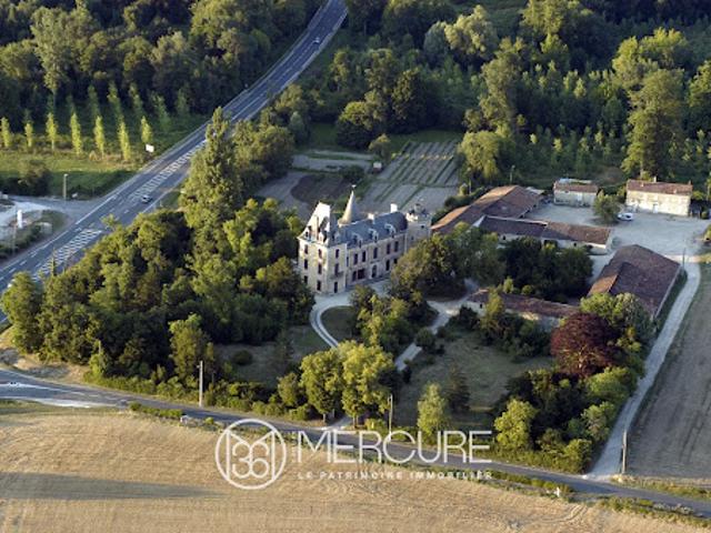 Château vente à Saint-Jean-d'Angély, Charente-Maritime