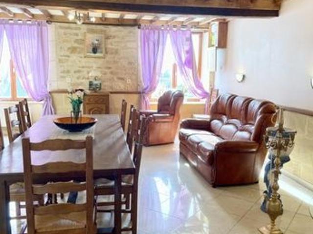Maison vente à Vouziers, Charbogne