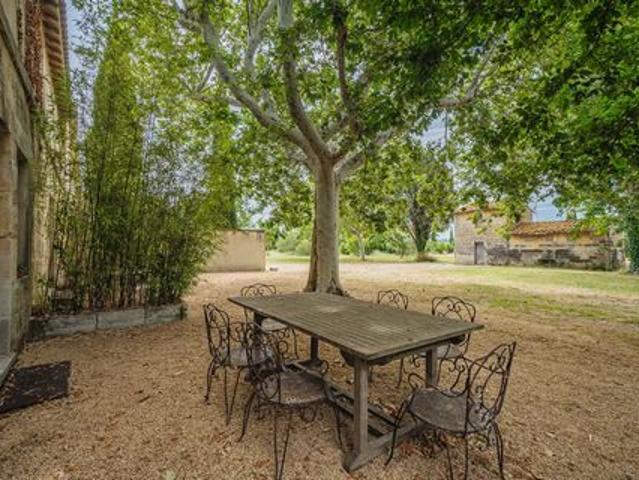 Château vente à Arles