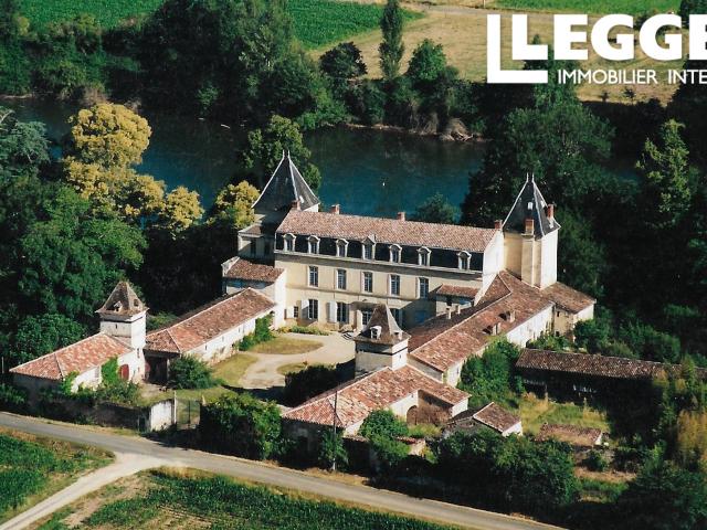 Château vente à Lotissement Bellevue, Clairac
