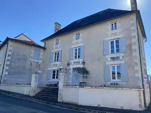 Maison vente à Montmorillon, Château-garnier