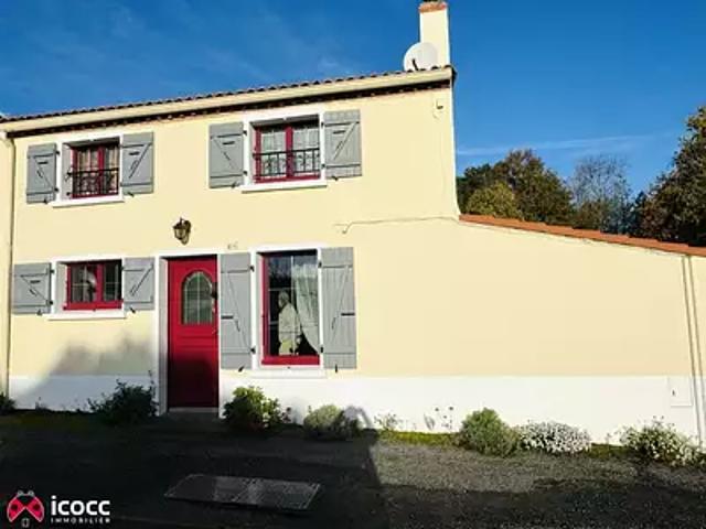 Maison vente à Fontenay-le-Comte, Château-guibert