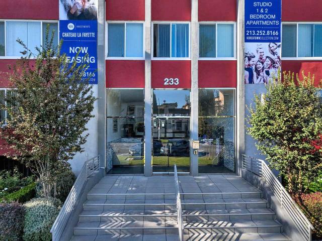 Apartment for rent in Canoga Park, California