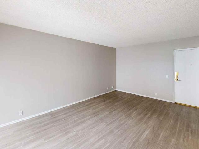 Apartment for rent in Canoga Park, California