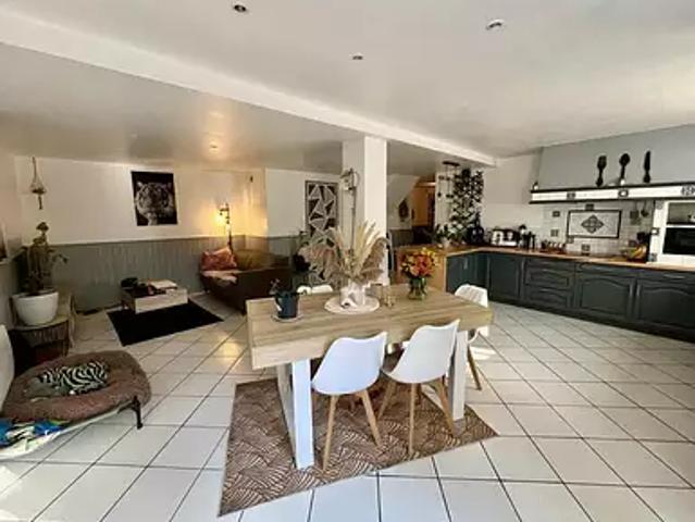 Maison vente à Périgueux, Château-l'evêque