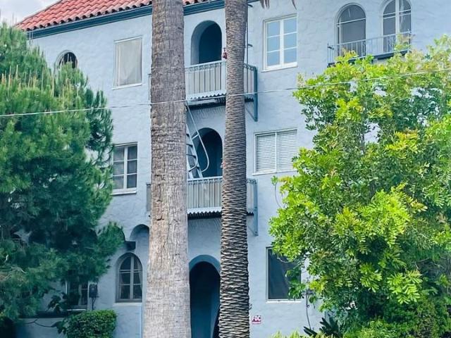 Apartment for rent in Glendale, California
