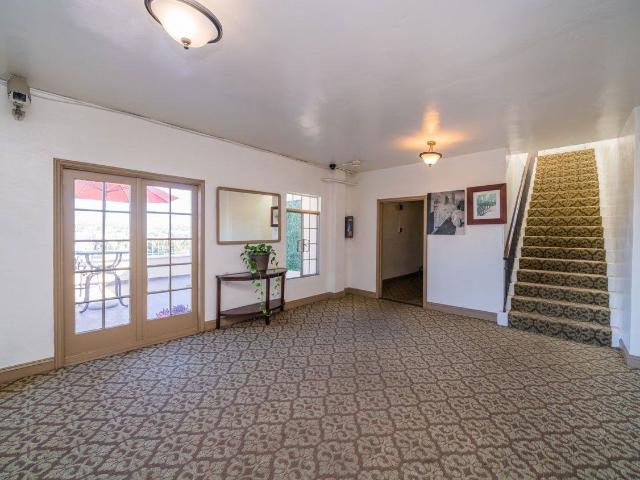 Apartment for rent in Canoga Park, California