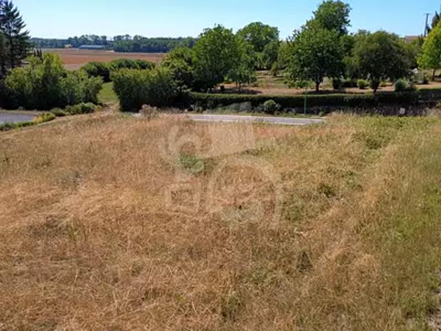 Terrain vente à Île du Canal, Château-Porcien