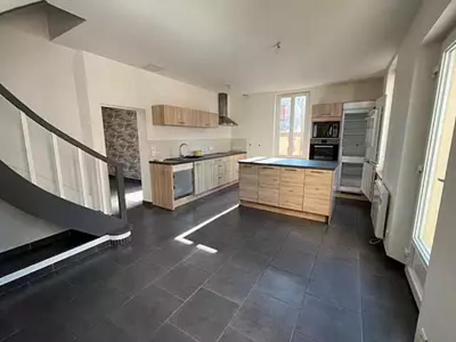 Maison vente à Château-Renard, Loiret