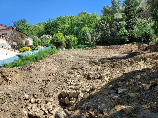 Terrain vente à Grasse, Châteauneuf-grasse