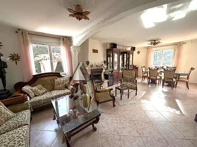 Maison vente à Aix-en-Provence, Châteauneuf-le-rouge