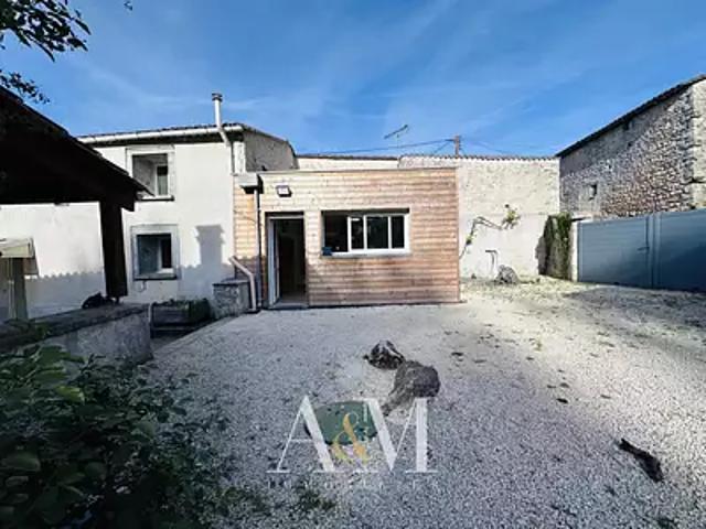 Maison location à Le Maine Léze, Châteauneuf-sur-Charente