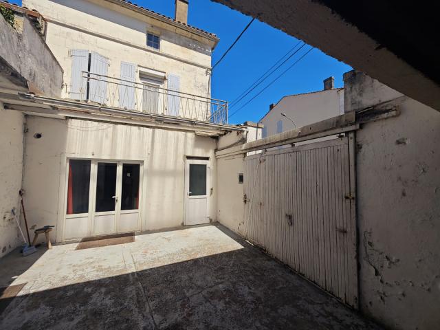 Maison vente à Cognac, Châteauneuf-sur-charente
