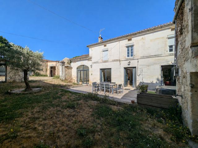 Château vente à Cognac, Châteauneuf-sur-charente