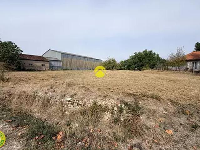 Terrain vente à Châteauneuf-sur-Cher, Cher