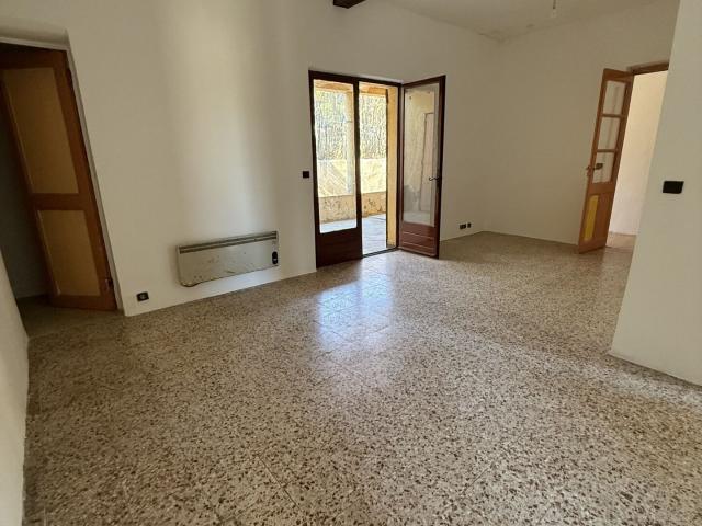 Maison vente à Arles, La Salle Les Alpes