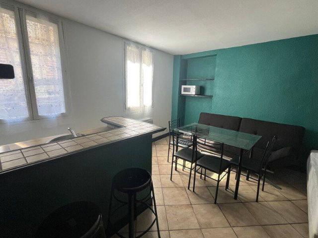 Studio location à Le Rochat, Châteauroux