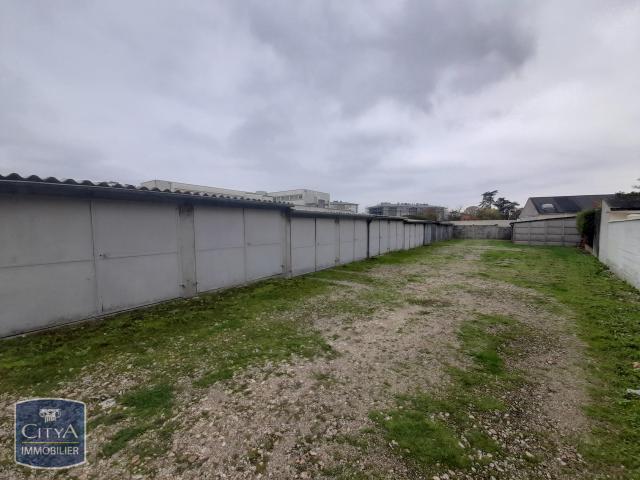 Garage vente à Châteauroux, Centre-Val de Loire