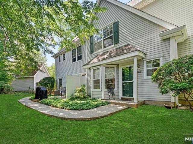 Condo for sale in Pequannock, New Jersey
