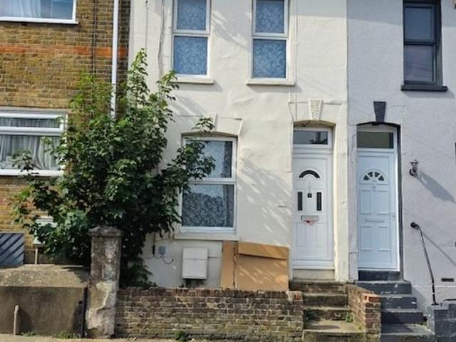 House for rent in Luton, Chatham