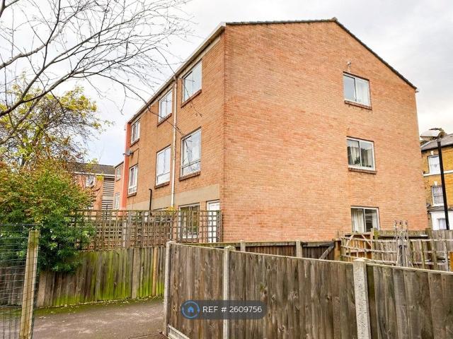 Room for rent in Walworth, Greater London