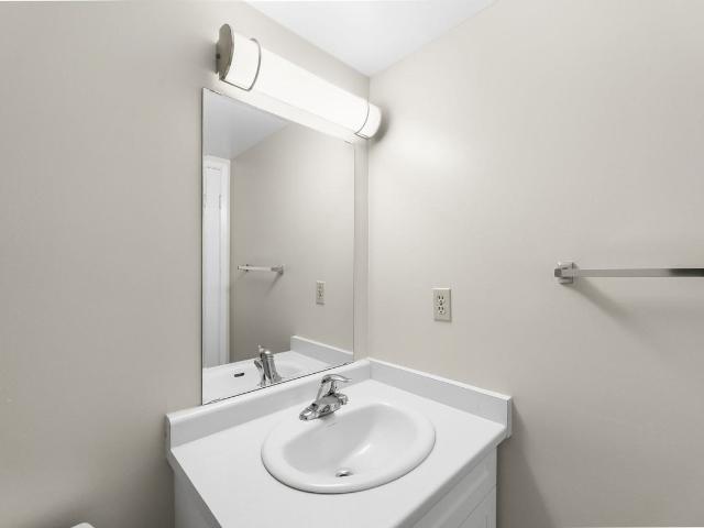 Apartment for rent in Chatham-Kent Recycling Inc., Merlin