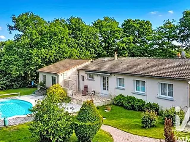 Maison vente à Champs de Chatillon, Châtillon-sur-Thouet