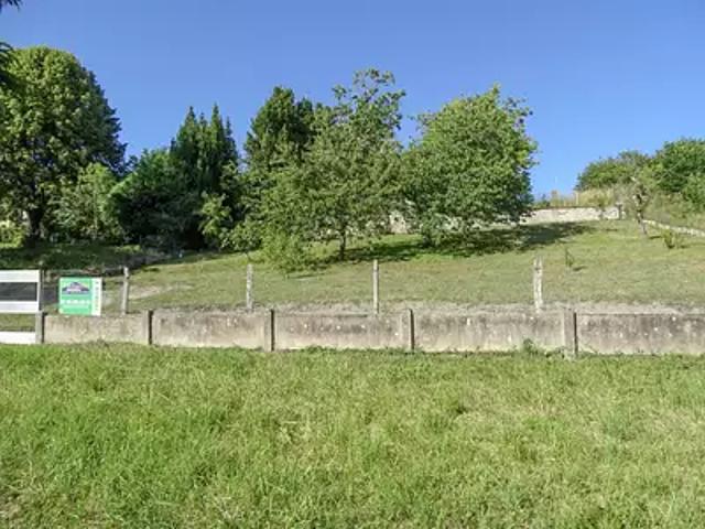 Terrain vente à Le Bourg Est, Châtres-sur-Cher
