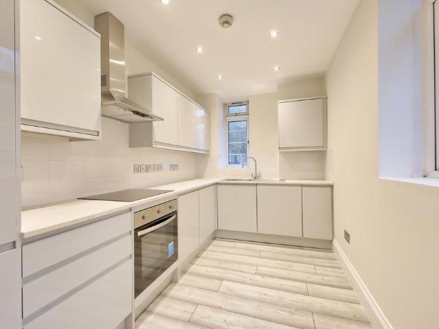 Apartment for rent in Kensington, Greater London