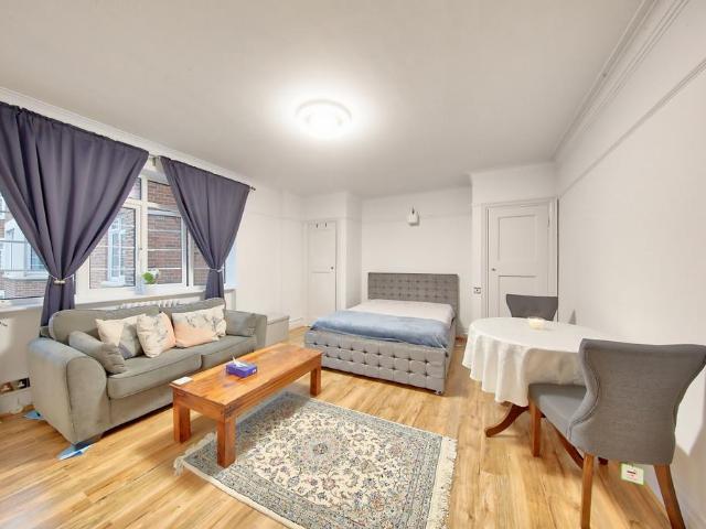 Apartment for rent in Kensington, Greater London